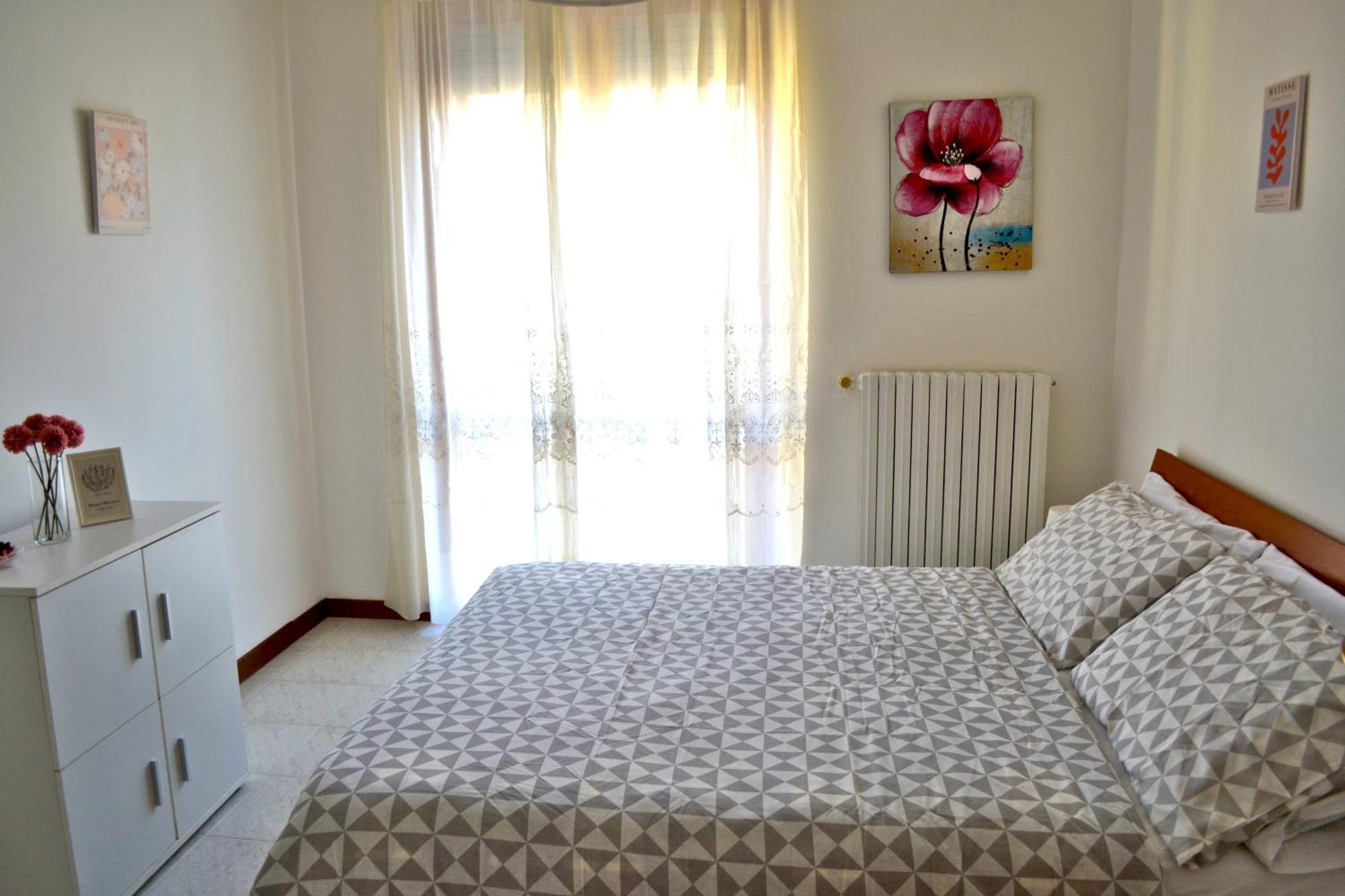 La Dolce Vita - Appartamento Con Parcheggio Privato Vicino Al Centro E All'Ospedale Asti Esterno foto